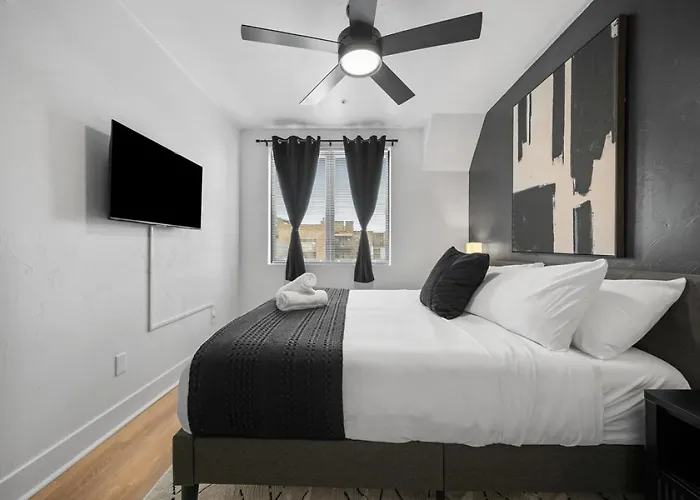 Pfr - Highland, 3br 2ba Shadyside Condo, Penthouse Unit, 2 Decks, Off-street Parking, 4th Floor Walkup