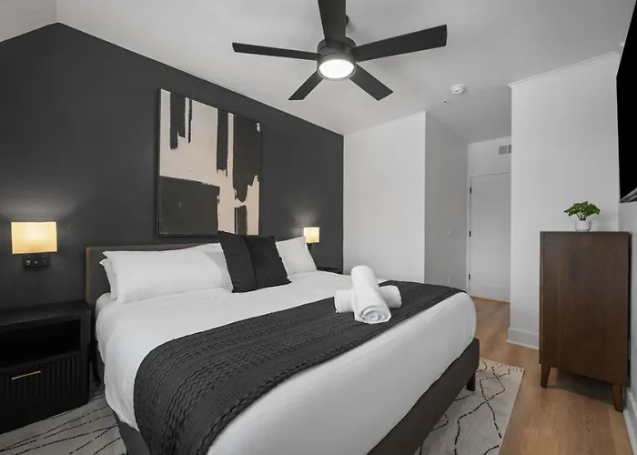 Pfr - Highland, 3br 2ba Shadyside Condo, Penthouse Unit, 2 Decks, Off-street Parking, 4th Floor Walkup Apartamento Pittsburgh