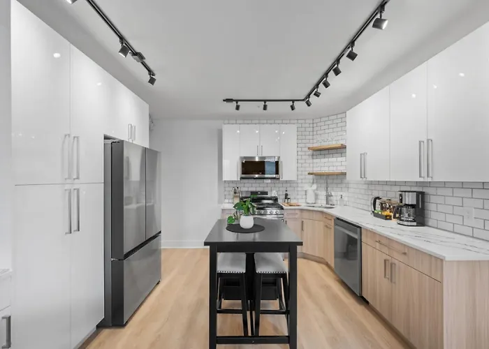 Pfr - Highland, 3br 2ba Shadyside Condo, Penthouse Unit, 2 Decks, Off-street Parking, 4th Floor Walkup Apartamento