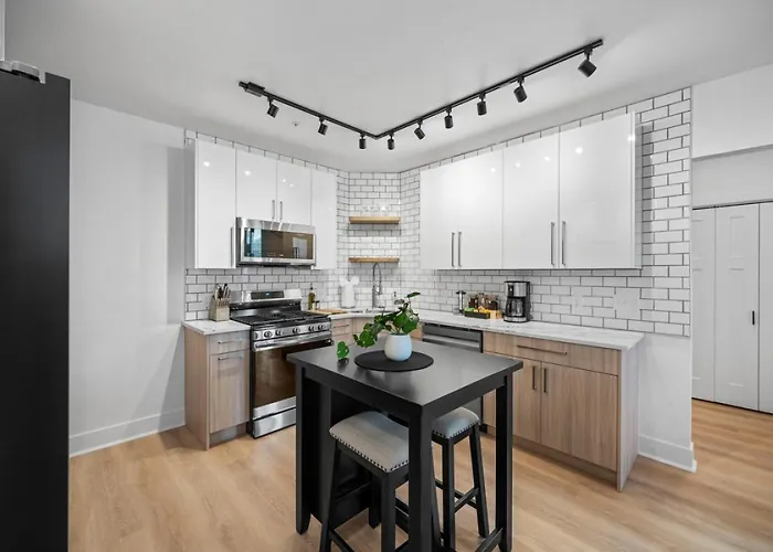 Pfr - Highland, 3br 2ba Shadyside Condo, Penthouse Unit, 2 Decks, Off-street Parking, 4th Floor Walkup Apartamento